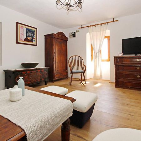 Apartment Fantov Old Town Residence บัชกา ภายนอก รูปภาพ