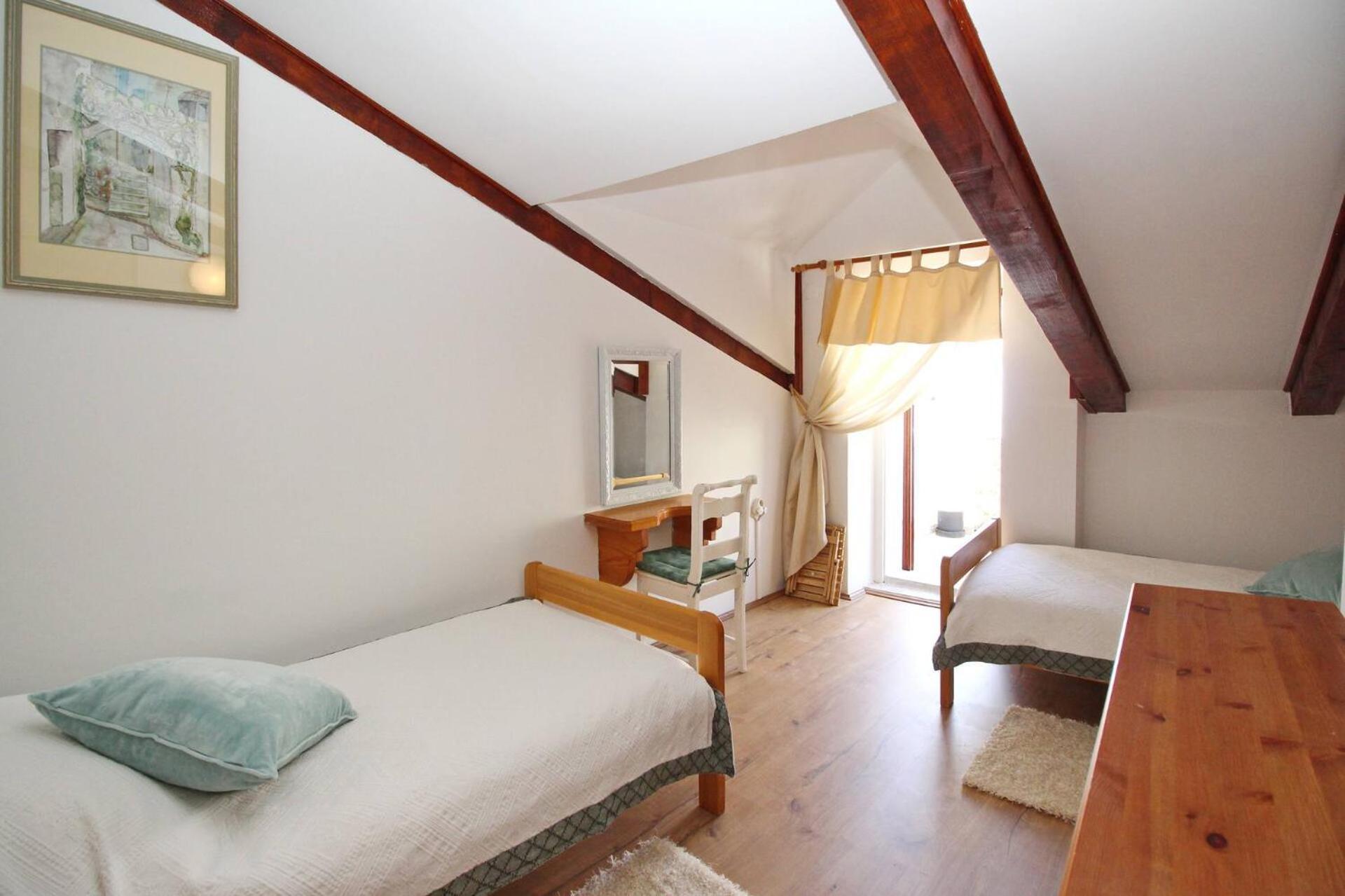 Apartment Fantov Old Town Residence บัชกา ภายนอก รูปภาพ