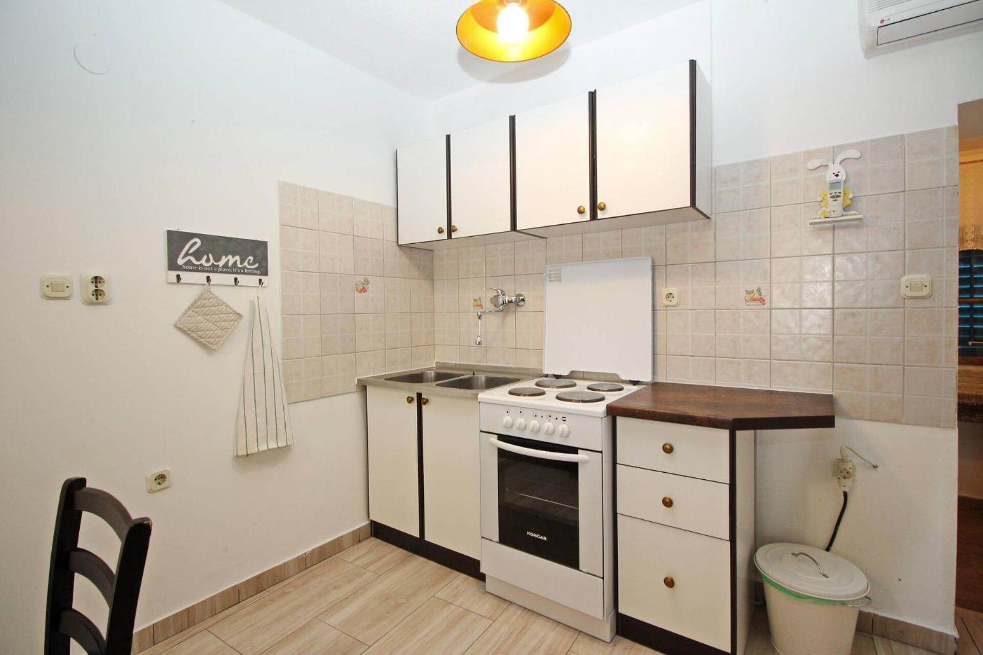 Apartment Fantov Old Town Residence บัชกา ภายนอก รูปภาพ